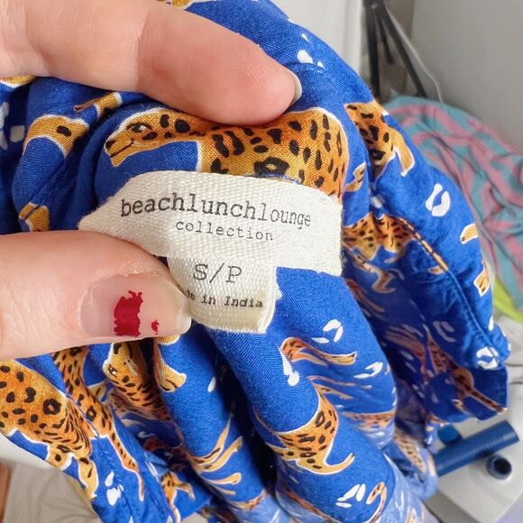 BeachLunchLounge Blue Leopard Animal Long Sleeve Button Up Blouse Women's Size S - Picture 5 of 6